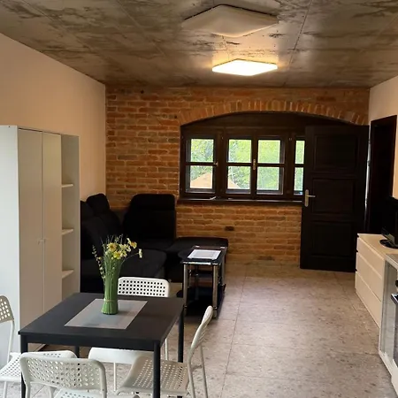 Krasne V Krasnem Prostredi S Kavarnou Mitte Brno