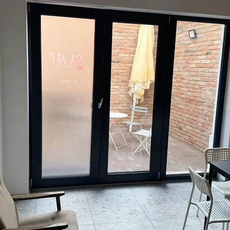 Krasne V Krasnem Prostredi S Kavarnou Mitte Appartement